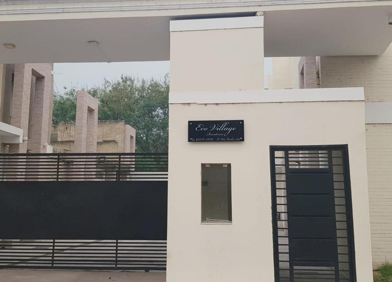 Sobrado 2 Amplo E Confortavel Em Condominio Corumbá Zewnętrze zdjęcie