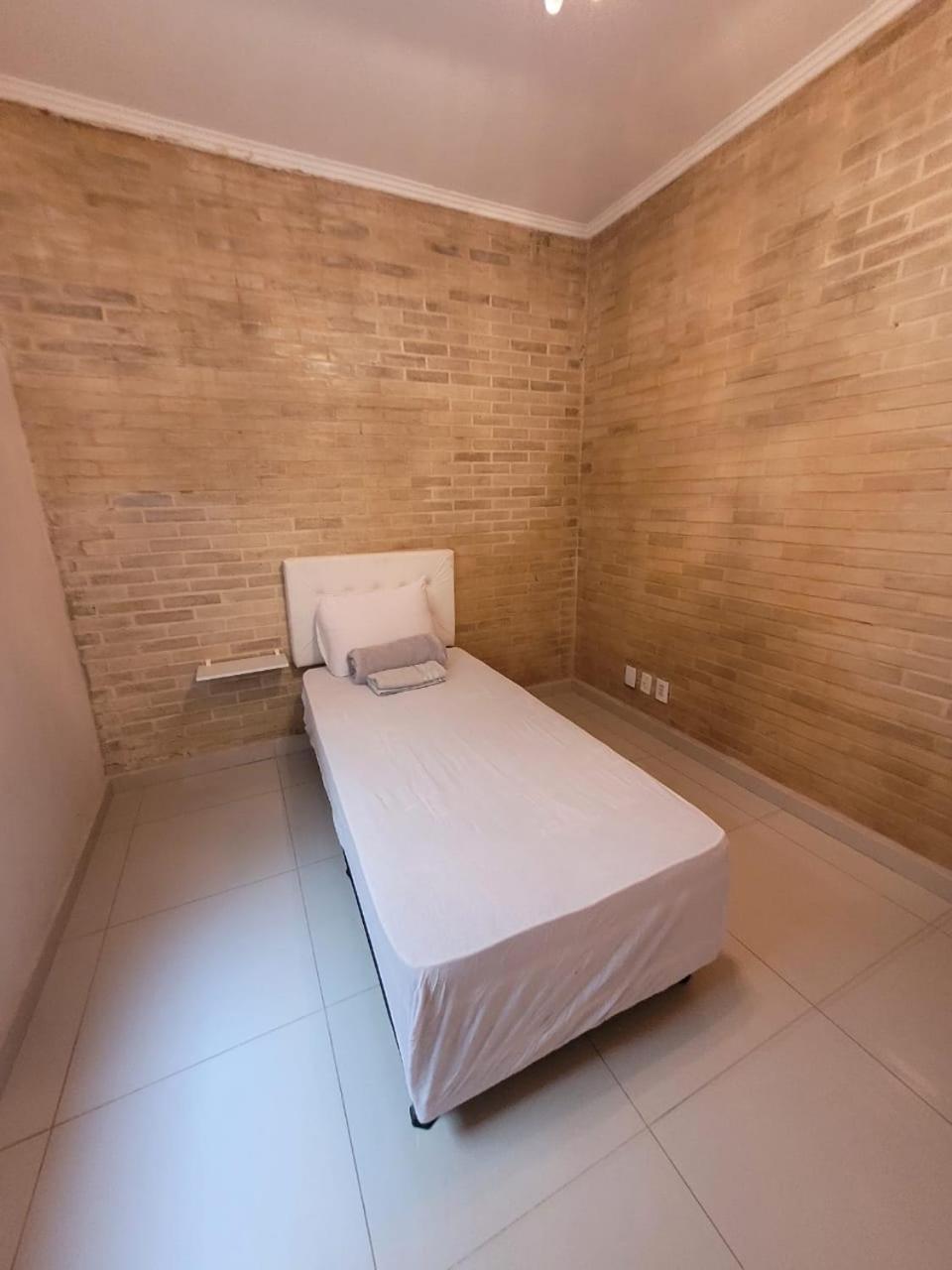 Sobrado 2 Amplo E Confortavel Em Condominio Corumbá Pokój zdjęcie